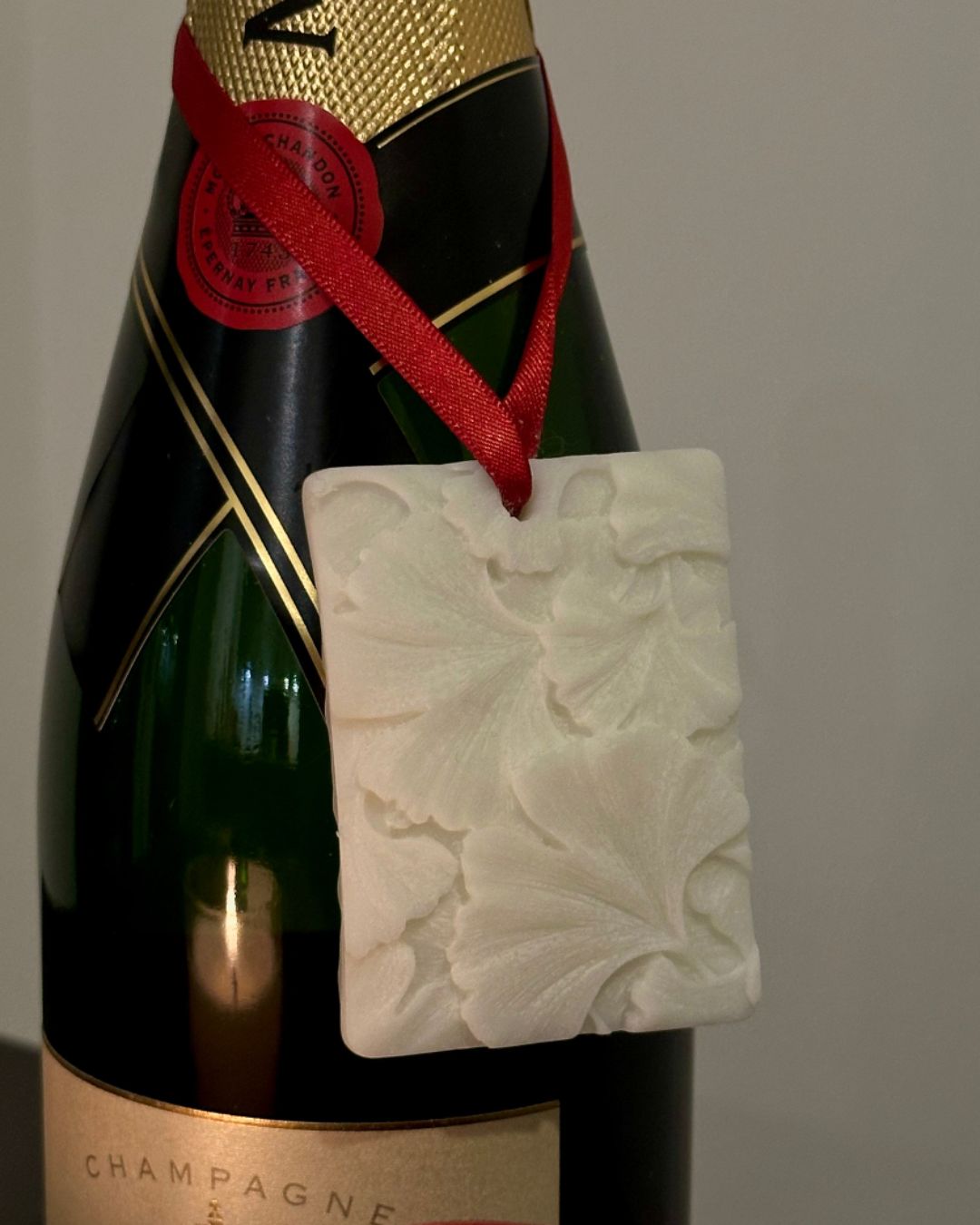 The Gilded Grove Scented Wax Sachet