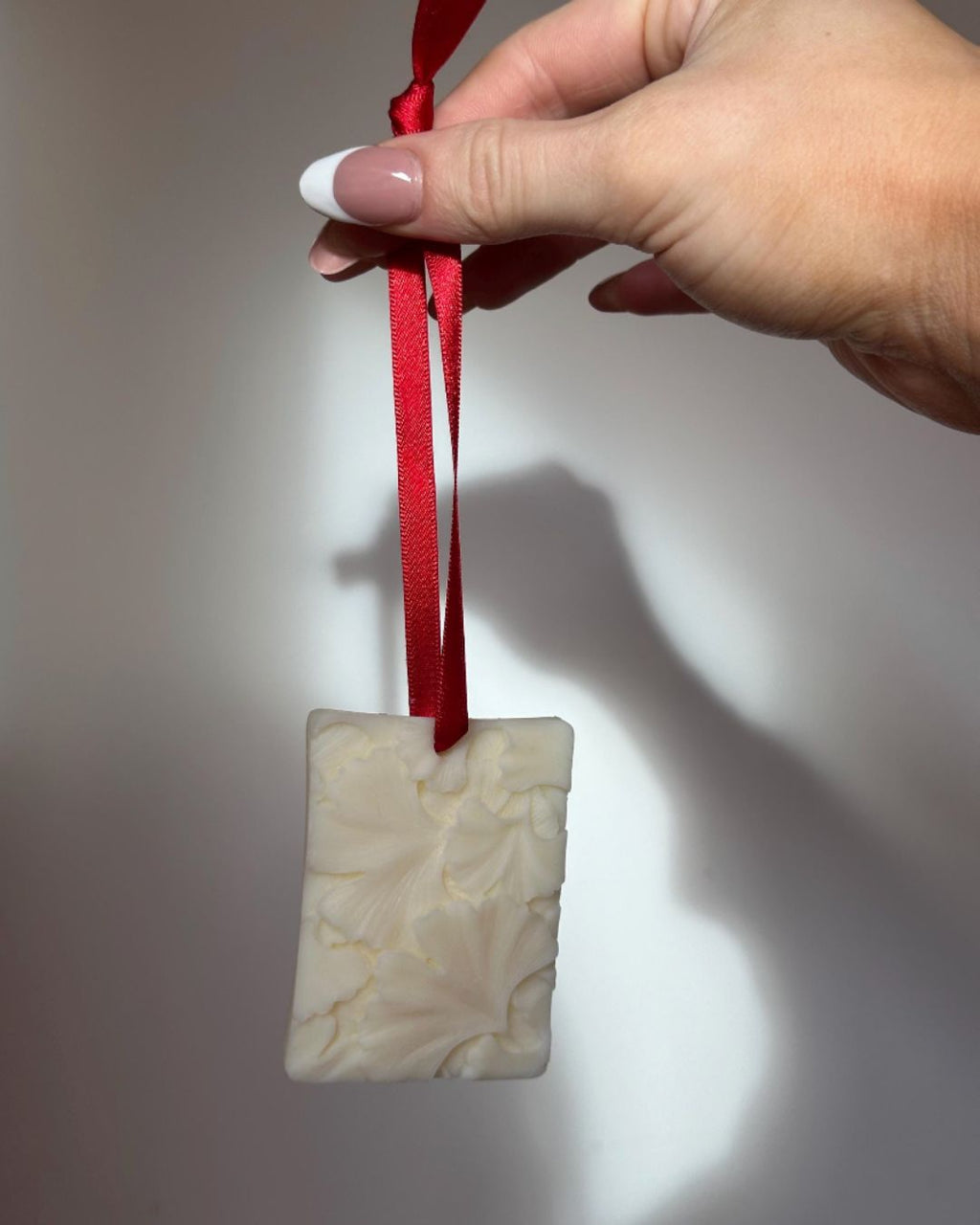 The Gilded Grove Scented Wax Sachet