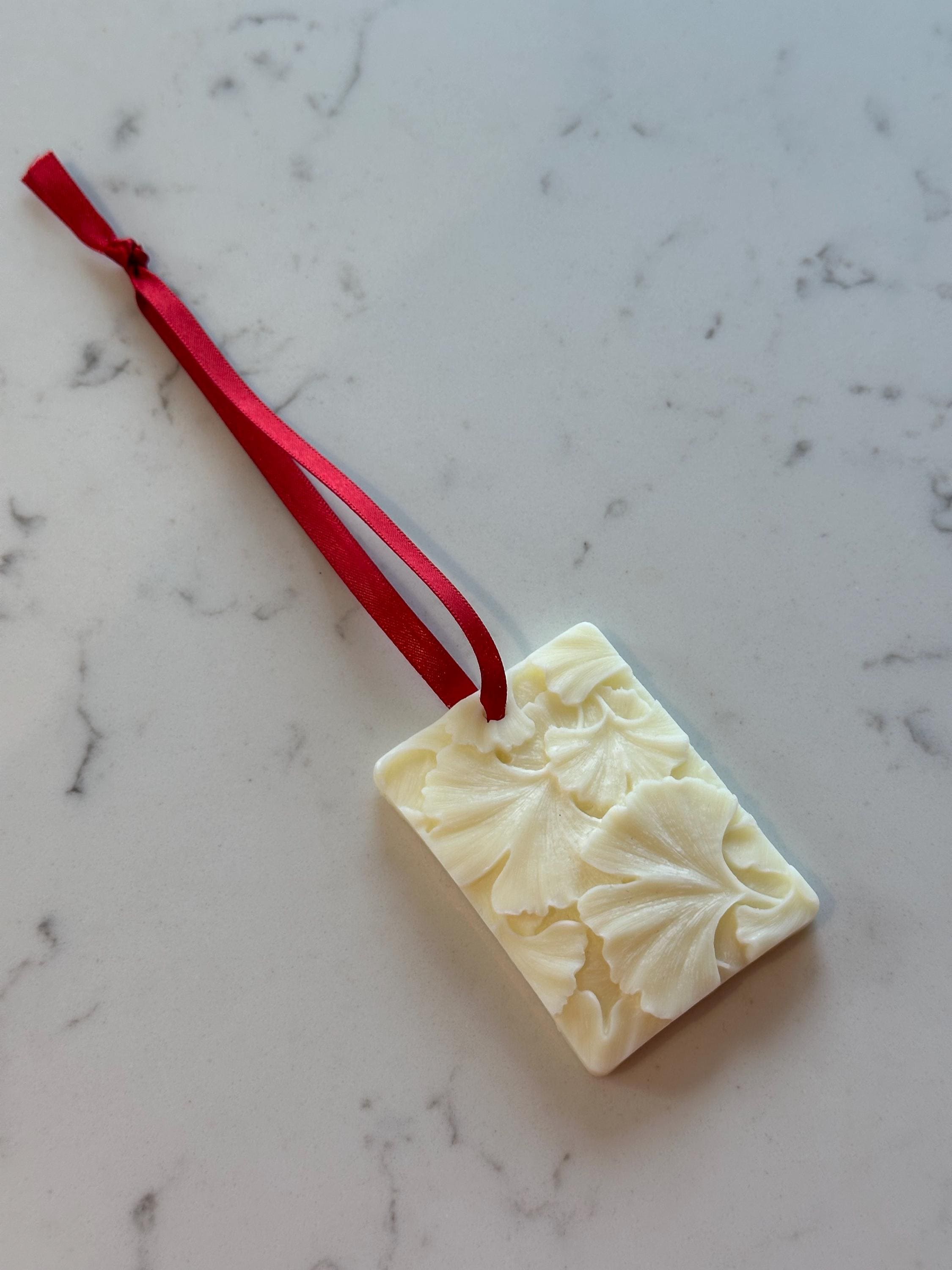 The Gilded Grove Scented Wax Sachet