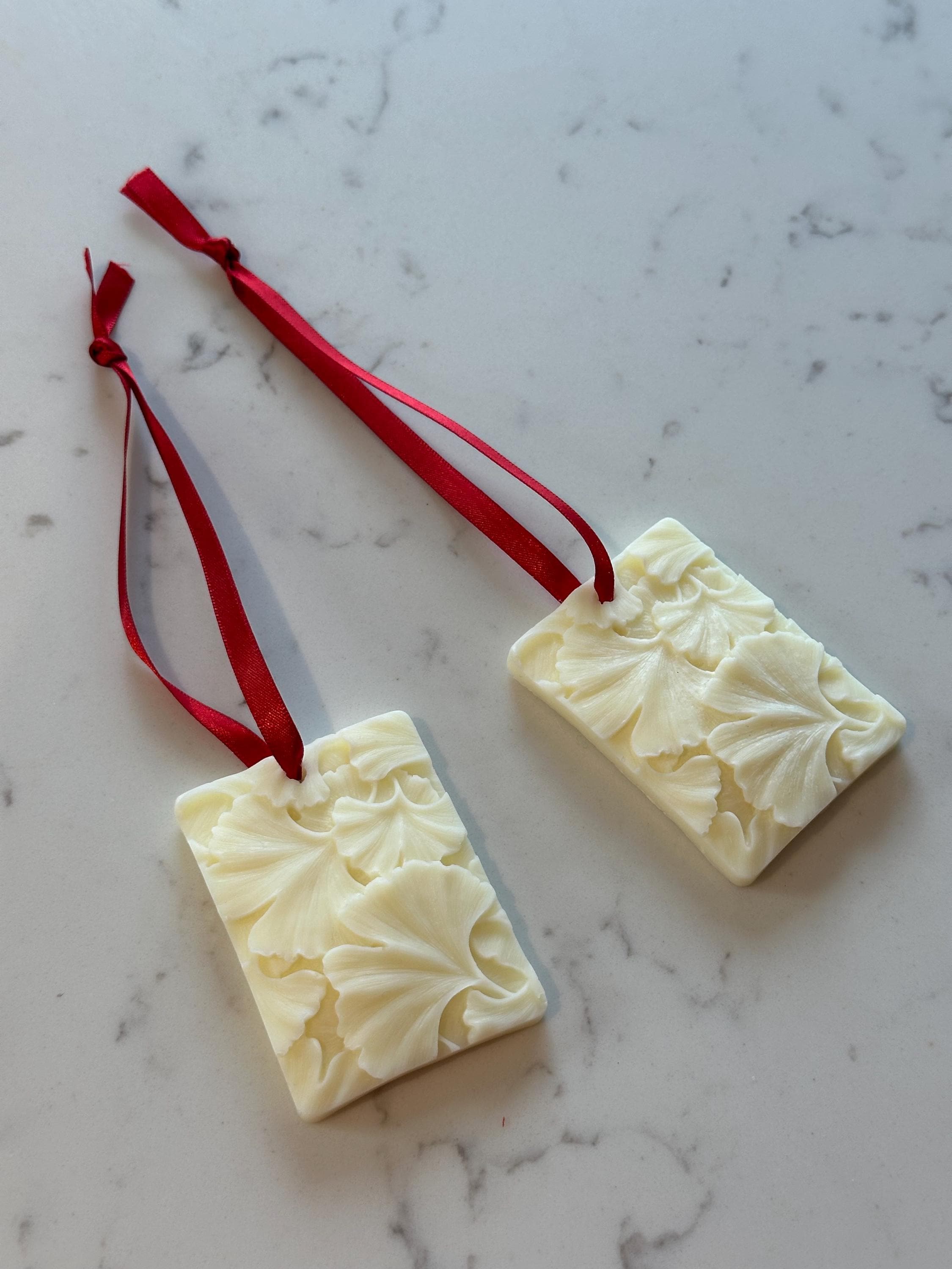 The Gilded Grove Scented Wax Sachet